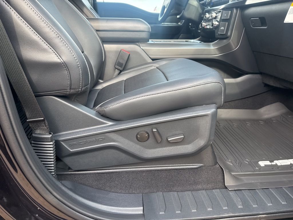 New 2026 Agate Black Metallic Ford Lariat image 37