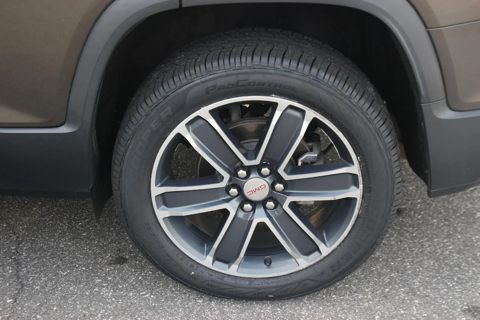 Used 2020 SMOKEY QUARTZ METALLIC GMC SLT image 44
