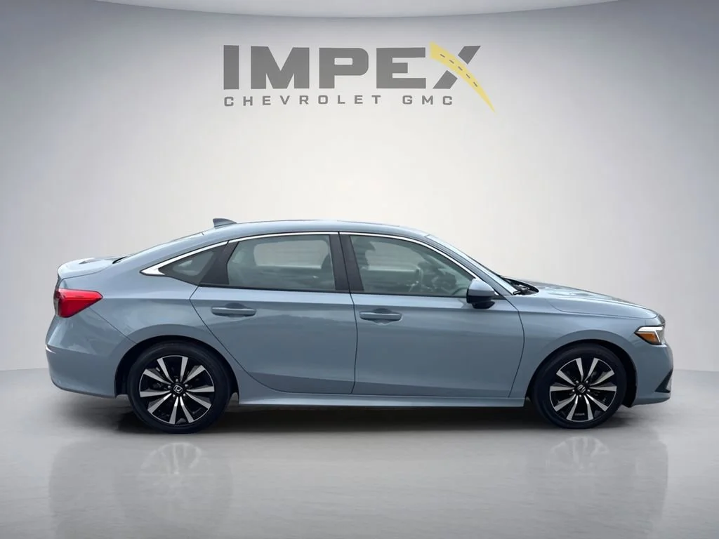 Used 2023  Honda EX image 6