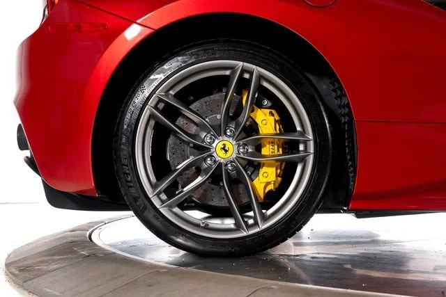 Certified Used 2018 Rosso Fiorano Ferrari  image 20