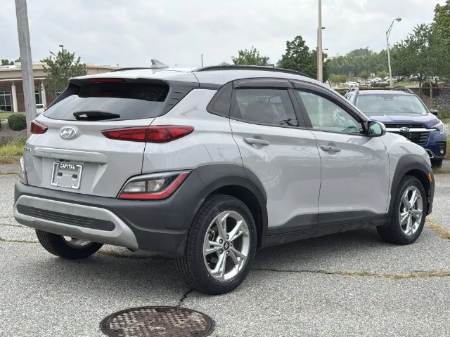 Used 2023 Silver Hyundai SEL image 13