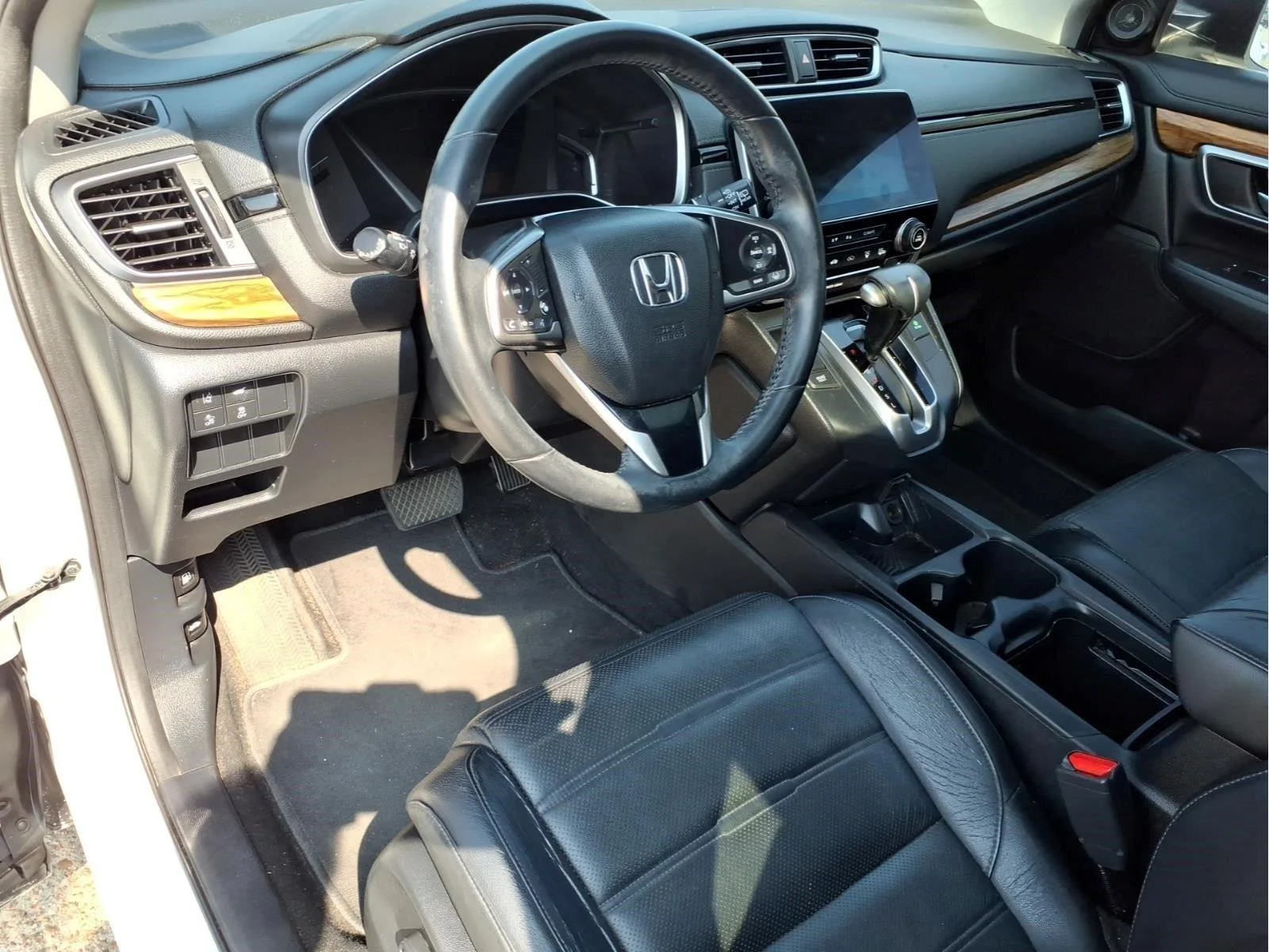 Used 2017 White Diamond Pearl Honda EX-L image 17