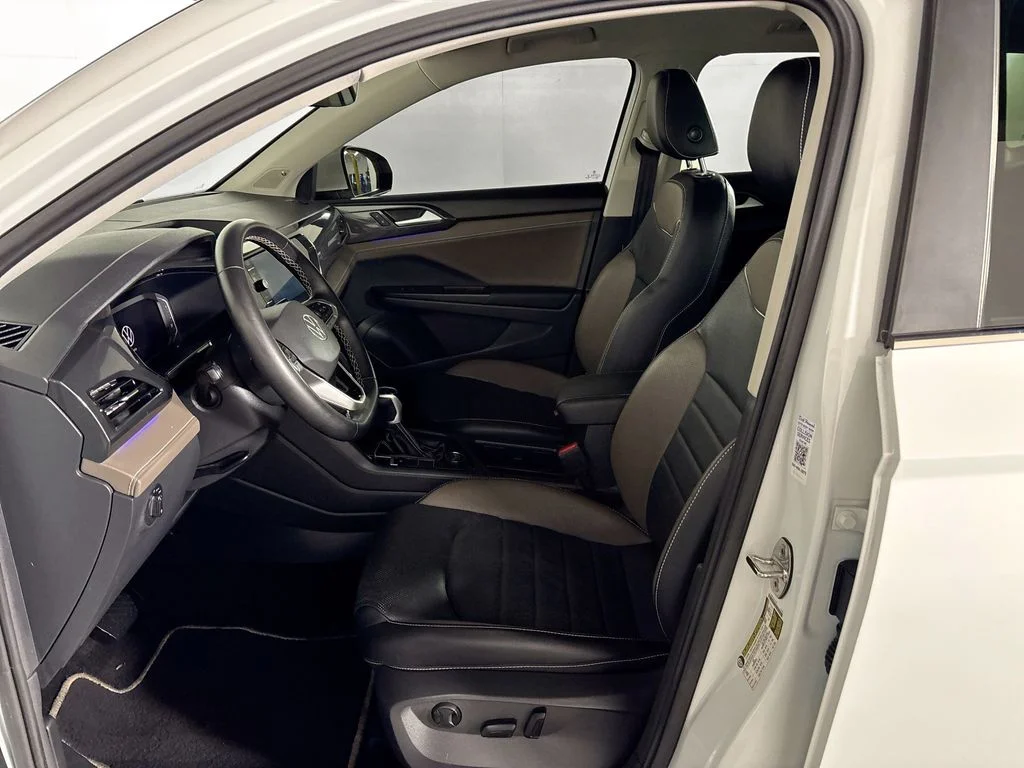 Certified Used 2023 White Volkswagen 1.5T SEL image 11
