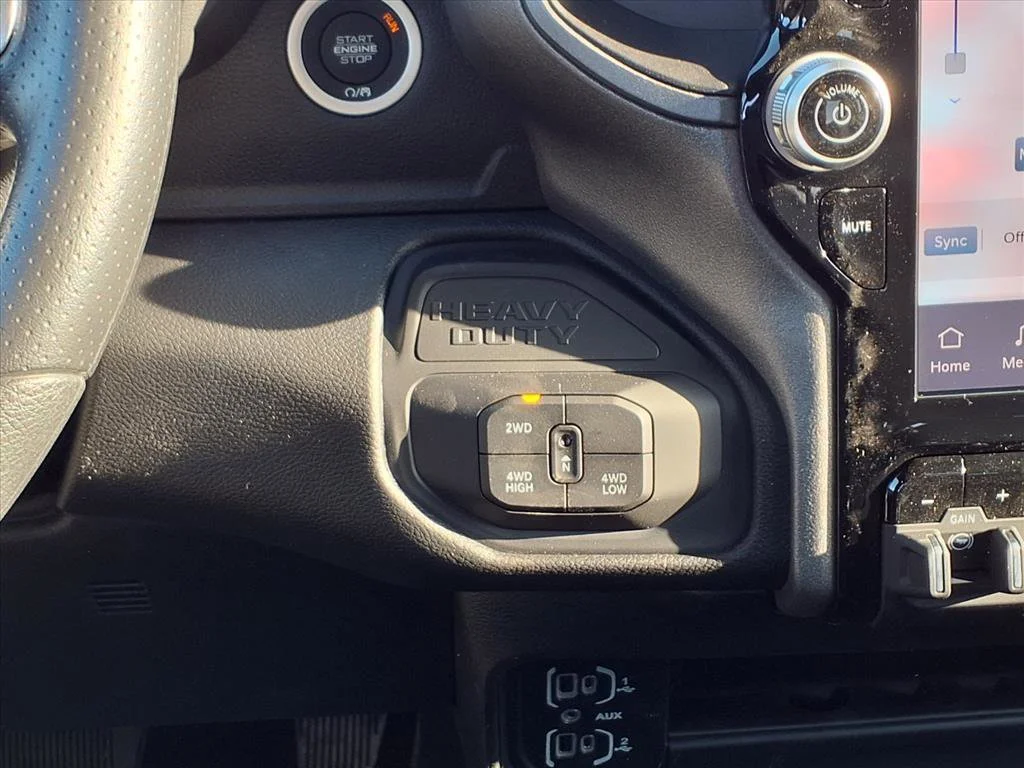 2026 RAM 3500 Tradesman - Photo 9