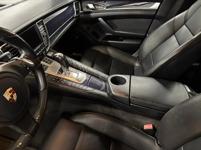 2013 Porsche Panamera GTS - Photo 18
