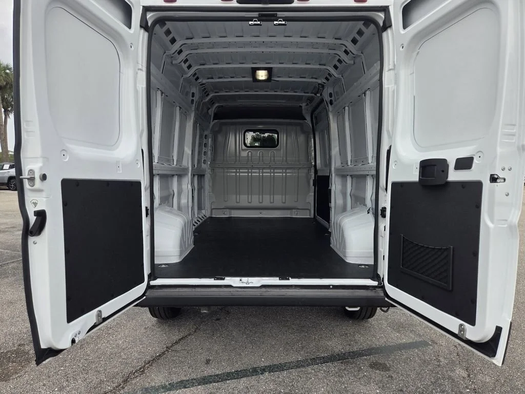 New 2026 Bright White Clear-Coat Exterior Paint RAM Tradesman image 16