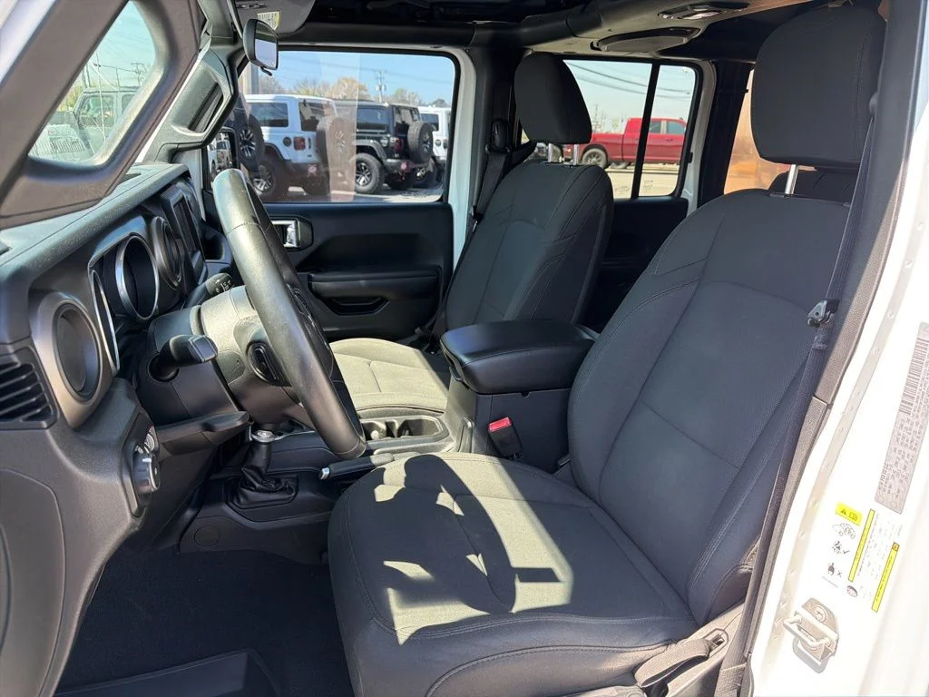 Used 2018 White Jeep Unlimited Sport S image 27