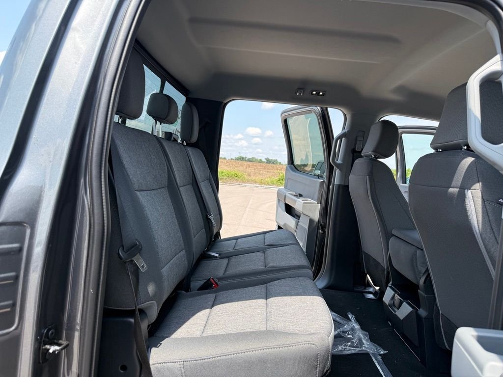 New 2026 Carbonized Gray Metallic Ford F-250® XL image 18