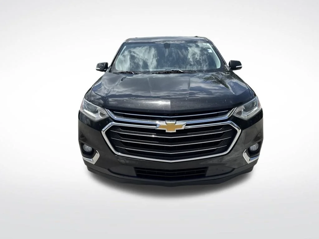 Used 2018 Black Metallic Chevrolet LT image 3