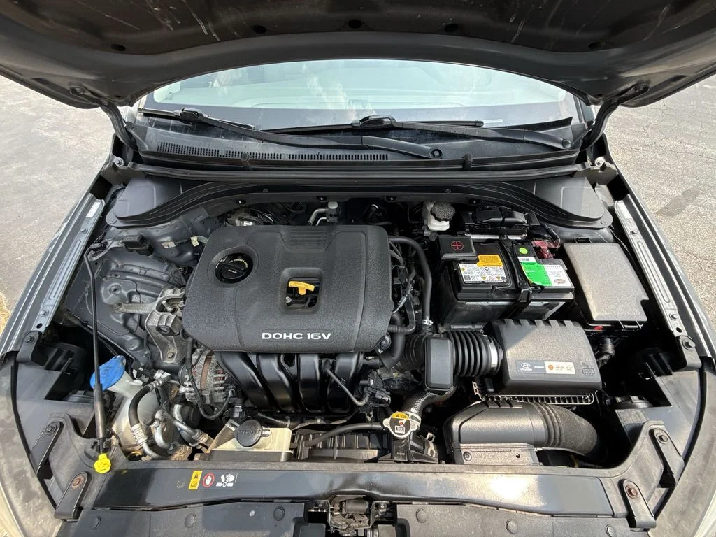 Used 2017 Gray Hyundai SE image 27