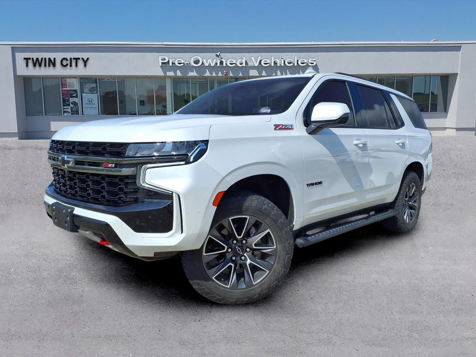 Used 2021 Beige Chevrolet Z71 image 2