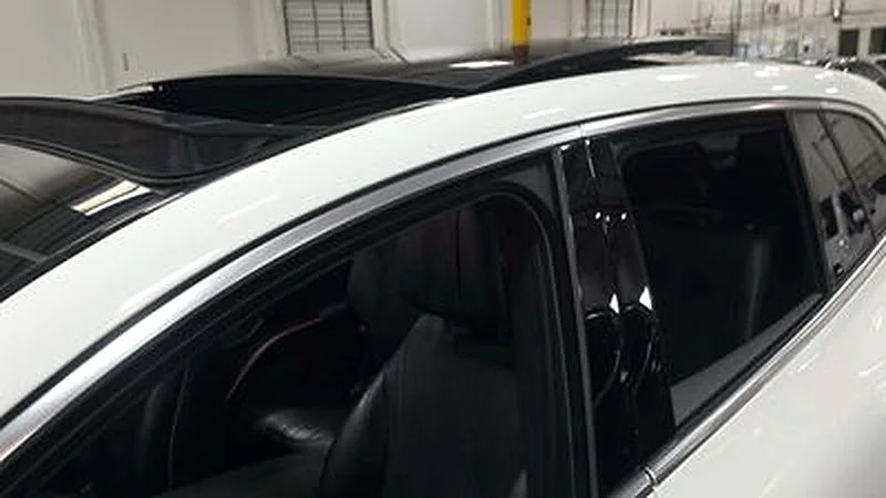 Used 2023 White Mercedes-Benz 450 image 21