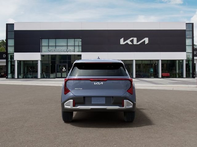 New 2027 Pale Gray Kia S image 5