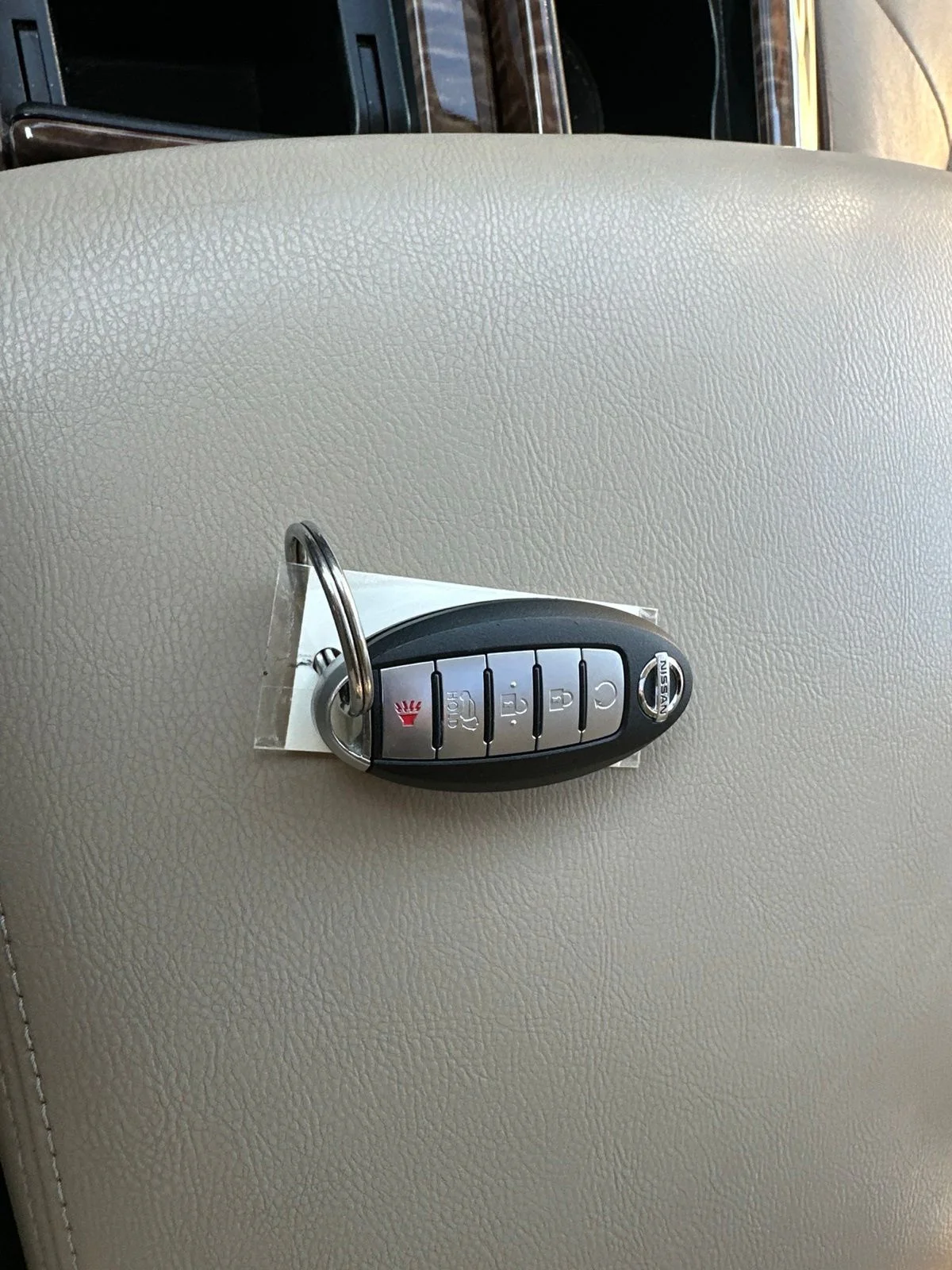 Used 2019 White Nissan SL image 7