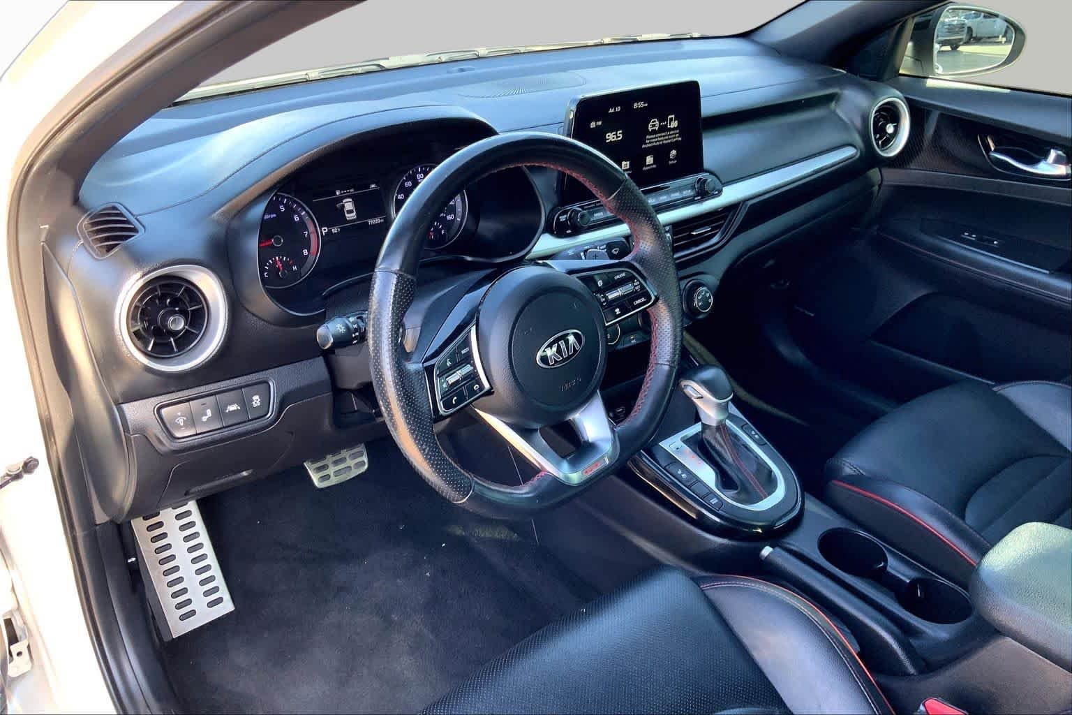 Used 2021 Snow White Pearl Kia GT image 17