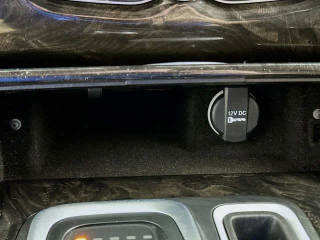 Pre-Owned 2018 Chrysler 300 Limited