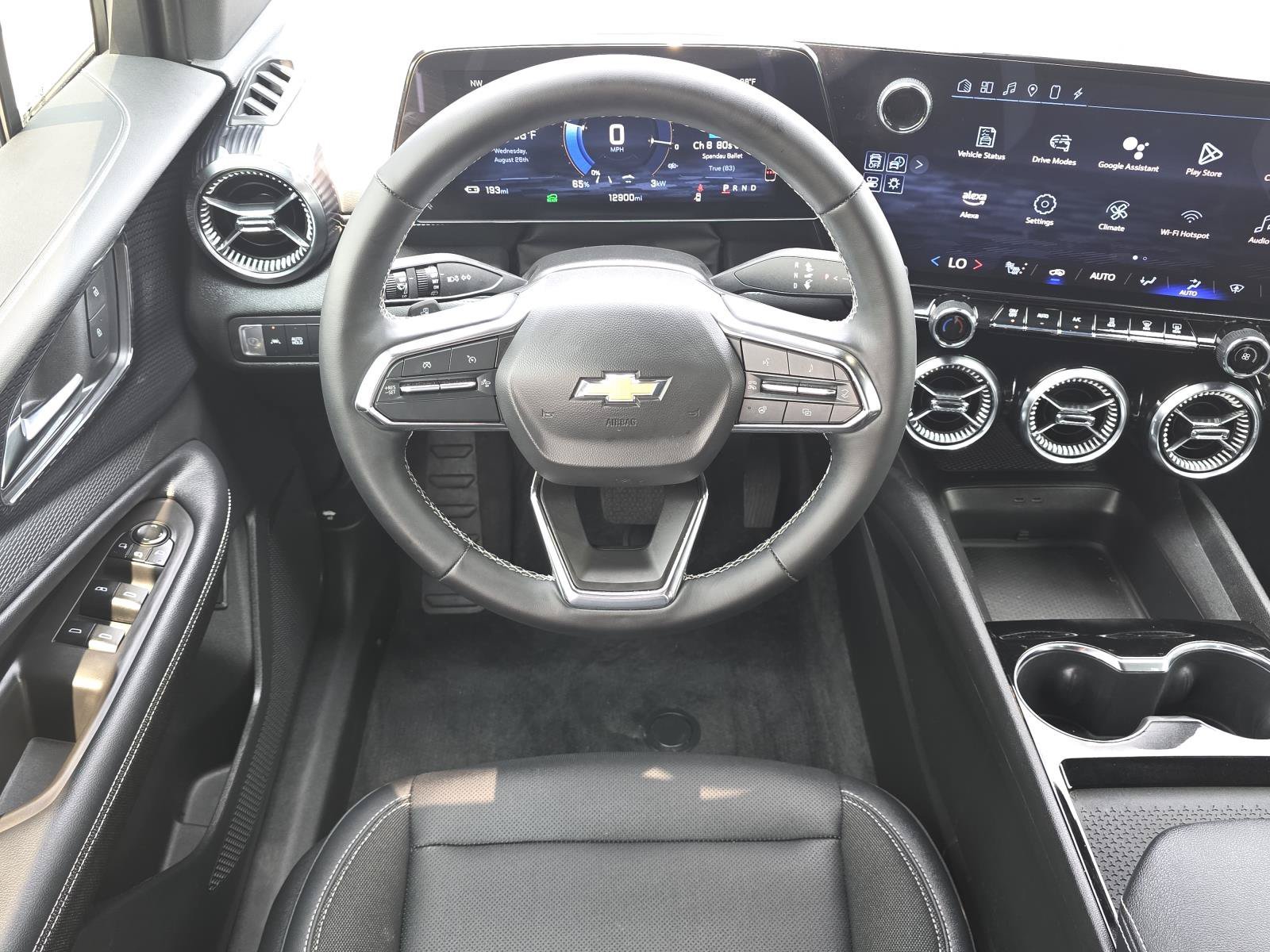 Used 2024 Summit White Chevrolet LT image 9
