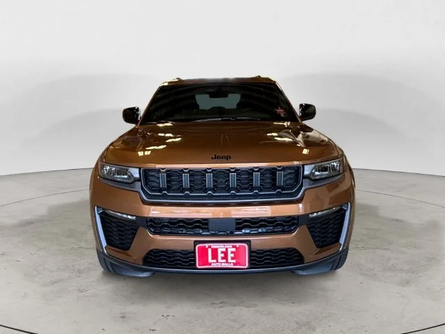 New 2027 Brown Jeep Limited image 9