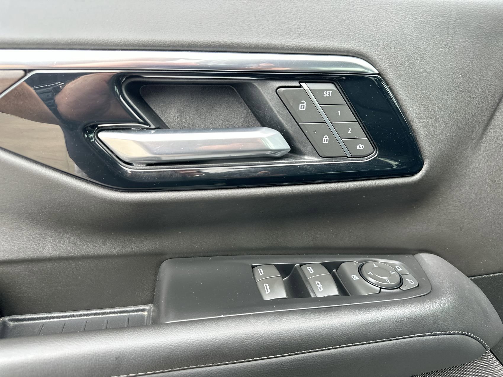 Used 2025 Black Chevrolet LT image 13