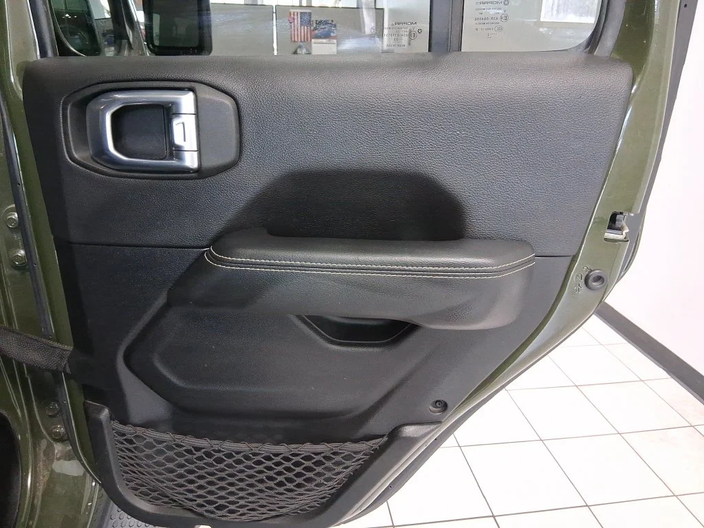 Used 2022 Green Jeep Unlimited Sahara image 39