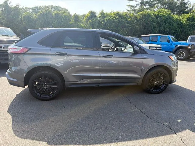 Used 2024 Gray Metallic Ford ST Line image 7