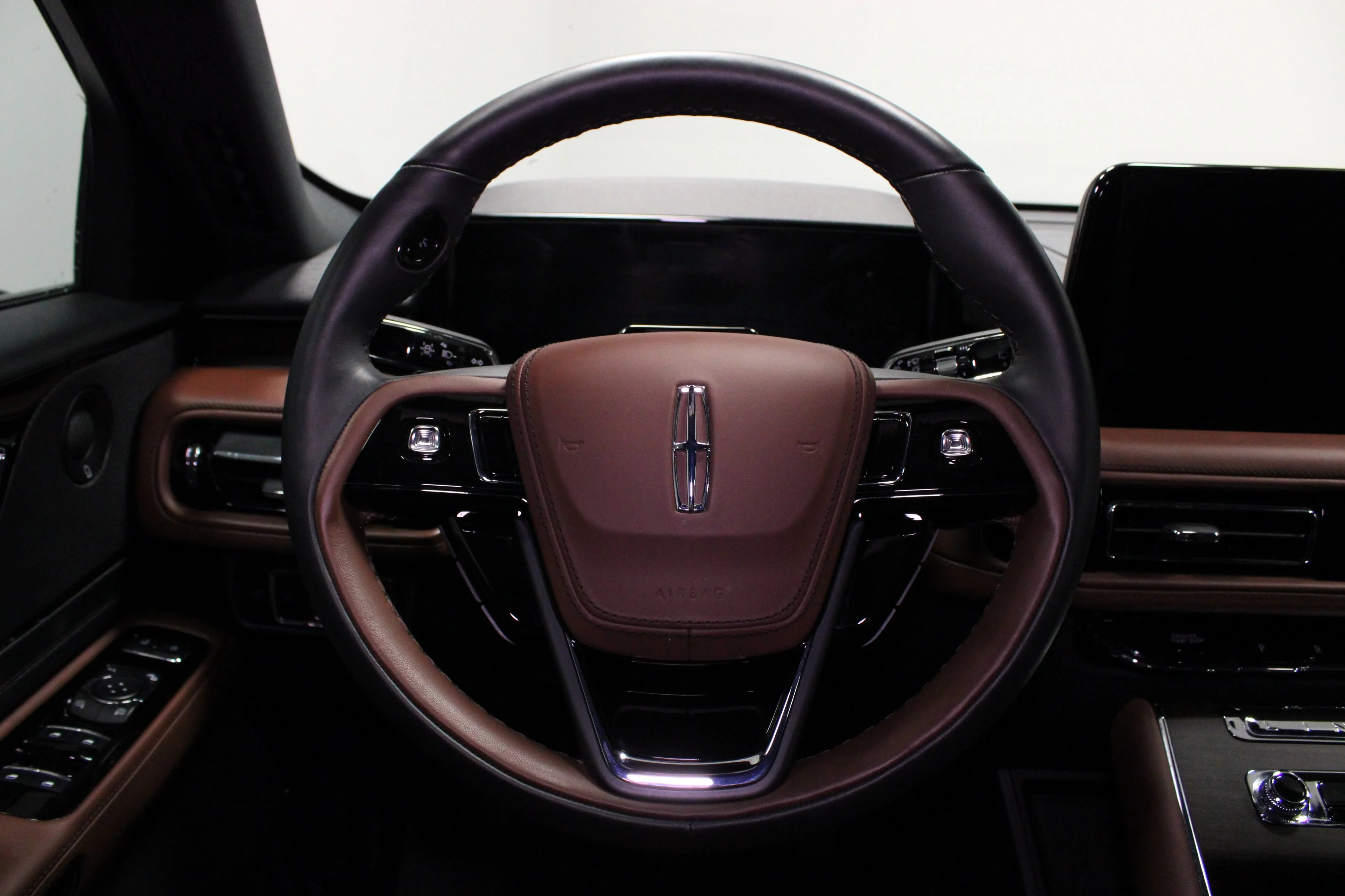 Used 2026 Black Metallic Lincoln Reserve image 23