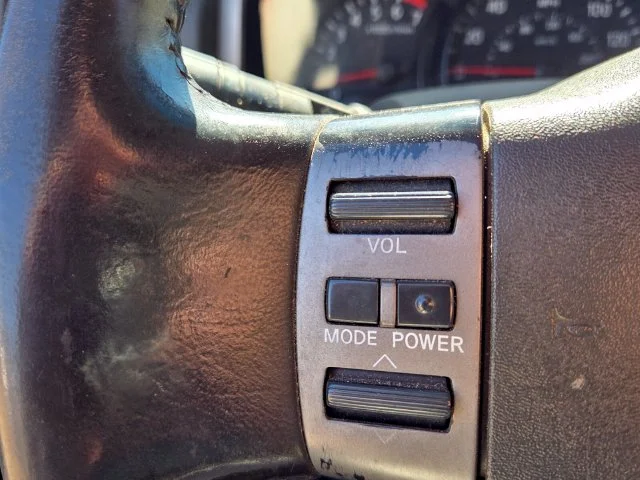 Used 2004 Gray Nissan LE image 25