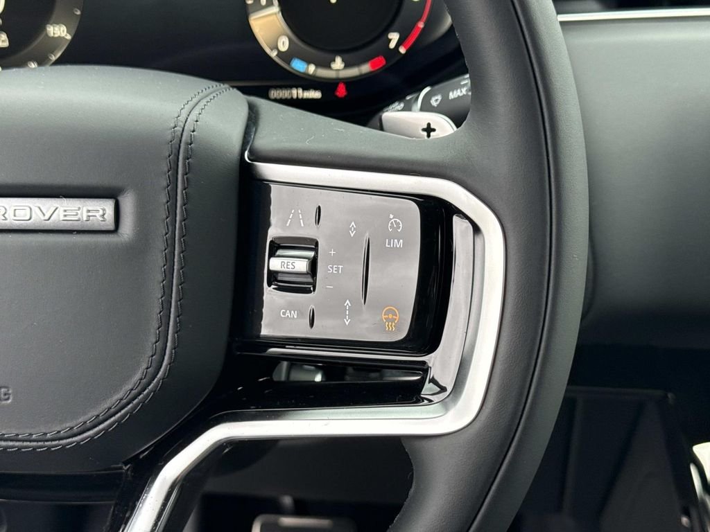 New 2026 Carpathian Grey Land Rover SE image 6