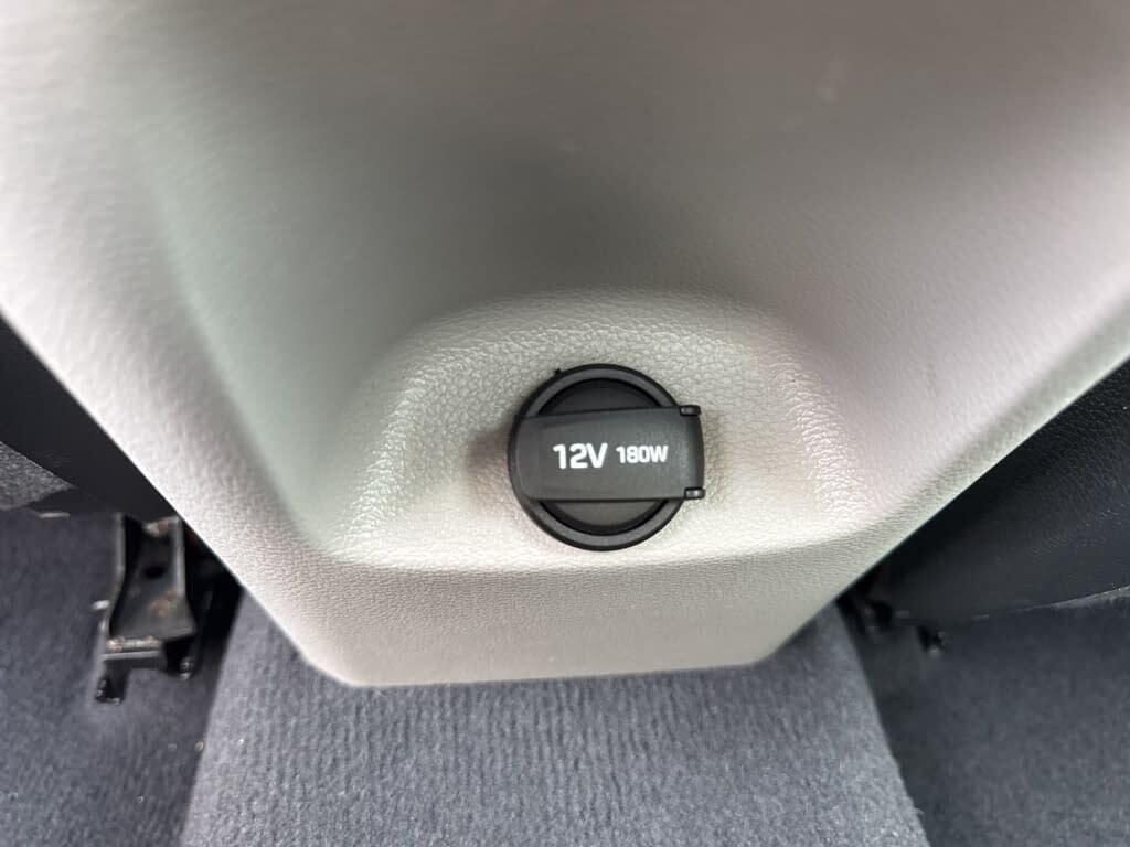 Used 2016 Black Hyundai Base image 39