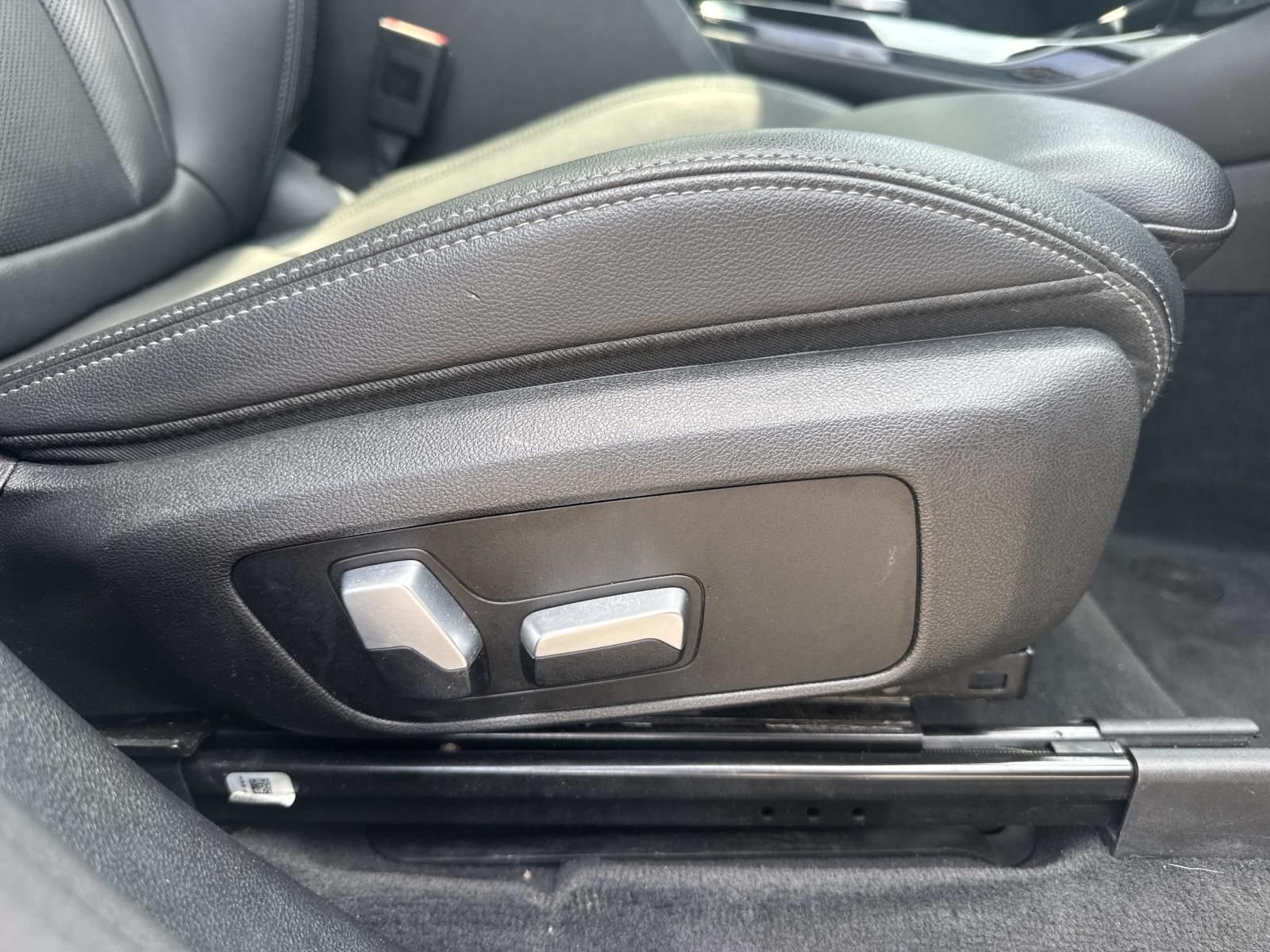 Used 2022 Gray BMW sDrive30i image 15