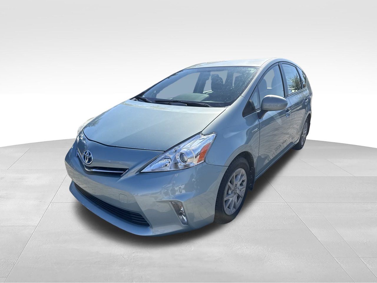 Used 2014 Beige Toyota Three image 1