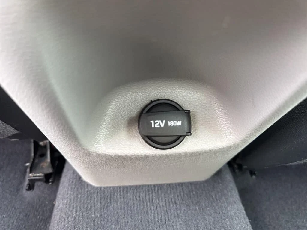 Used 2016 Black Hyundai Base image 39