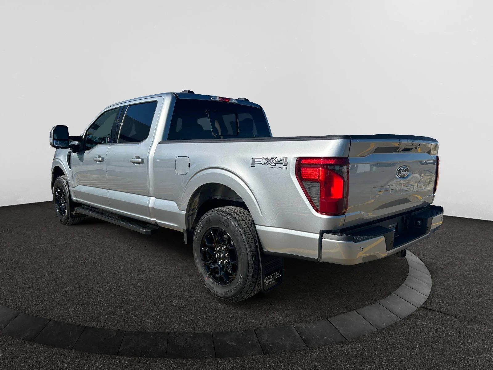 New 2026 Iconic Silver Metallic Ford XLT image 3