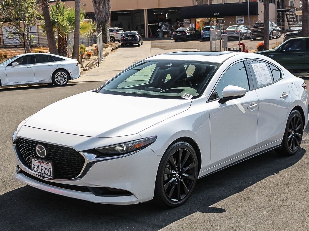 Used 2020 Snowflake White Pearl Mazda Premium image 3