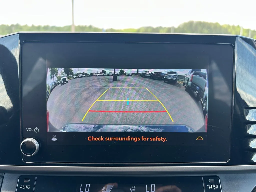 Certified Used 2025  Toyota LE image 18