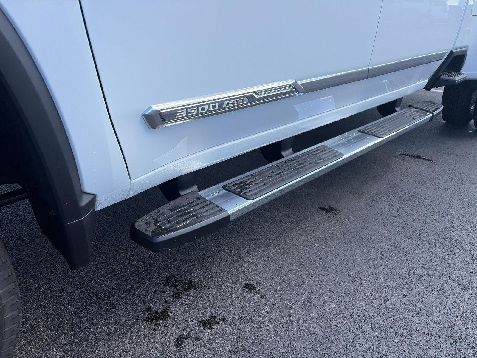 2026 Chevrolet Silverado 3500 HD High Country - Photo 16