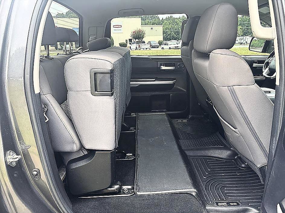 Used 2020 Magnetic Gray Metallic Toyota SR5 image 20