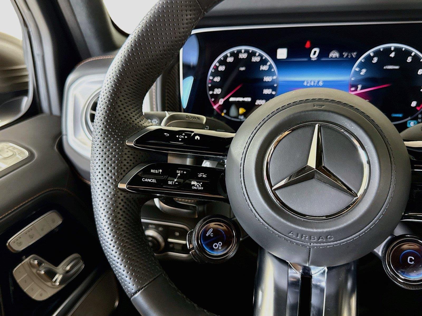 Used 2026 MANUFAKTUR Monza Grey Magno Mercedes-Benz AMG® G 63 | Manu Int Package Plus | Carbon Trim image 23
