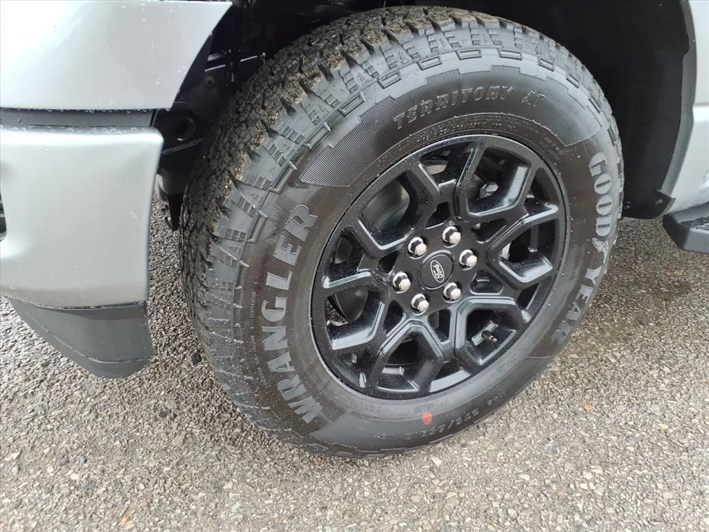 New 2026 Silver Ford XLT image 10