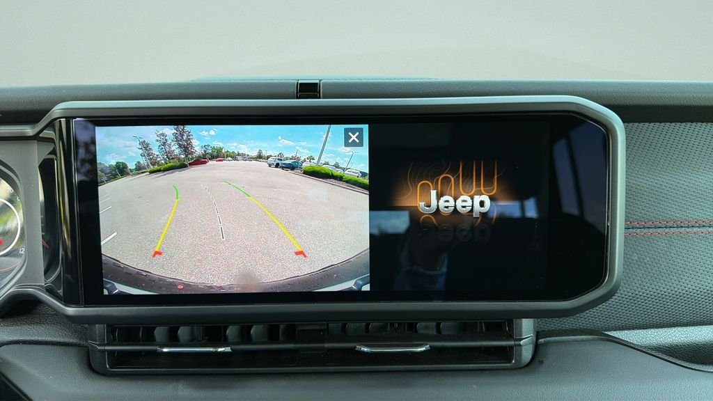 Used 2025 White Jeep Rubicon image 30