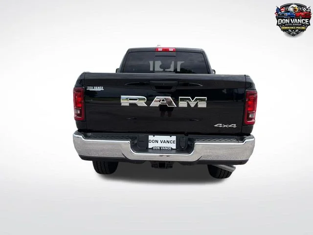 New 2026 Diamond Black Crystal Pearl-Coat Exterior Paint RAM Tradesman image 4