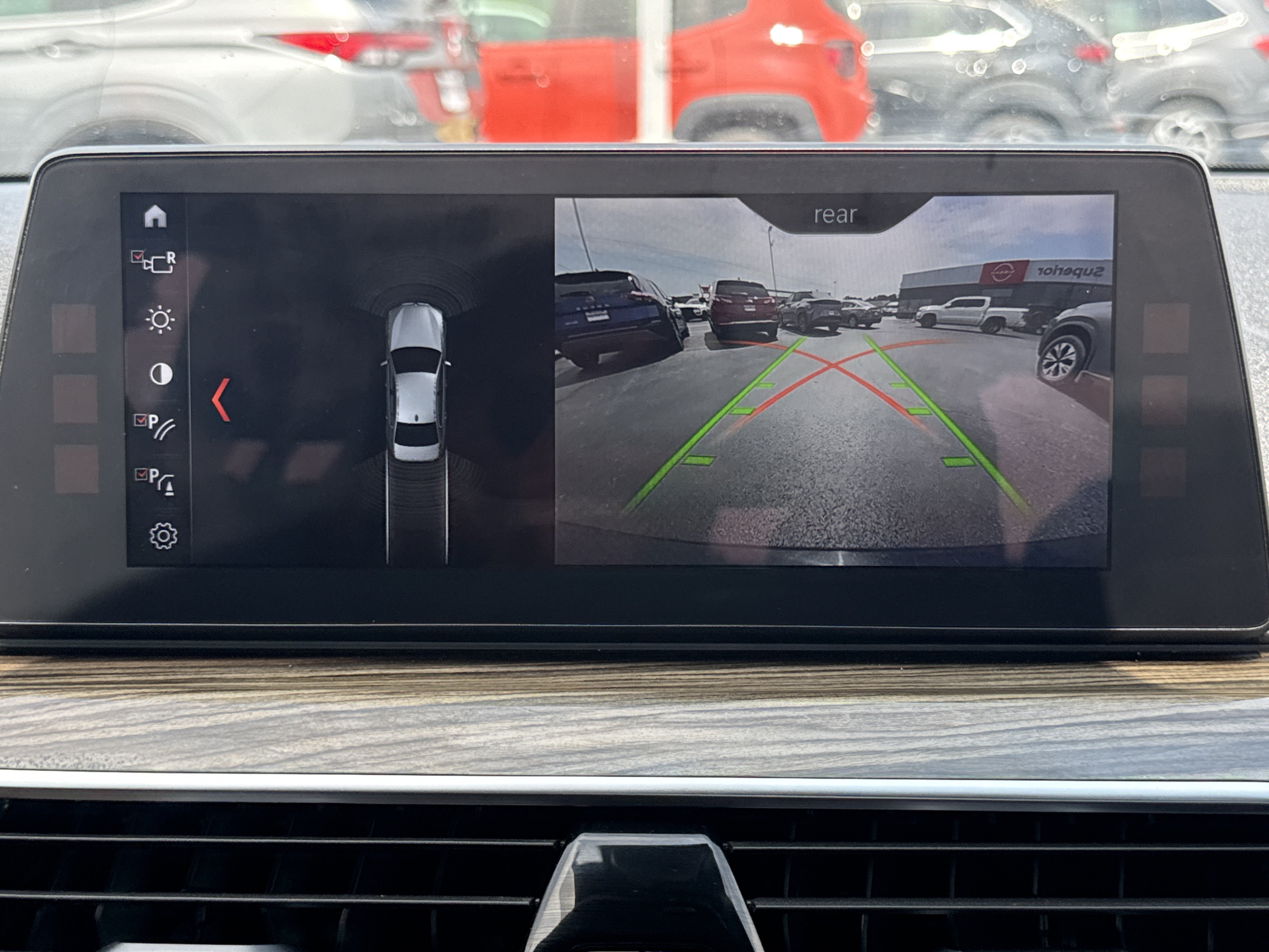 Used 2018 Black Sapphire Metallic BMW  image 9