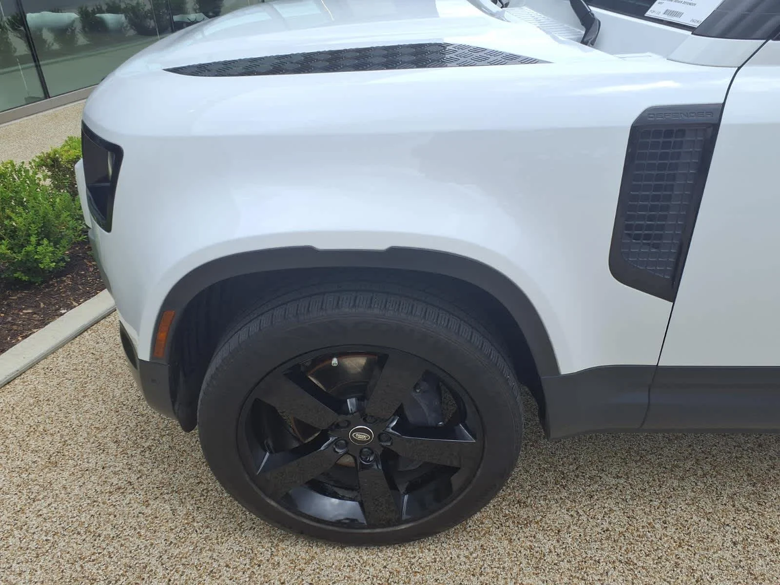 Certified Used 2024 Fuji White Land Rover S image 8
