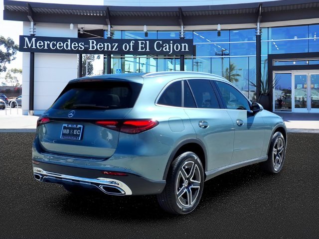 New 2027 Silver Mercedes-Benz GLC 300 image 3