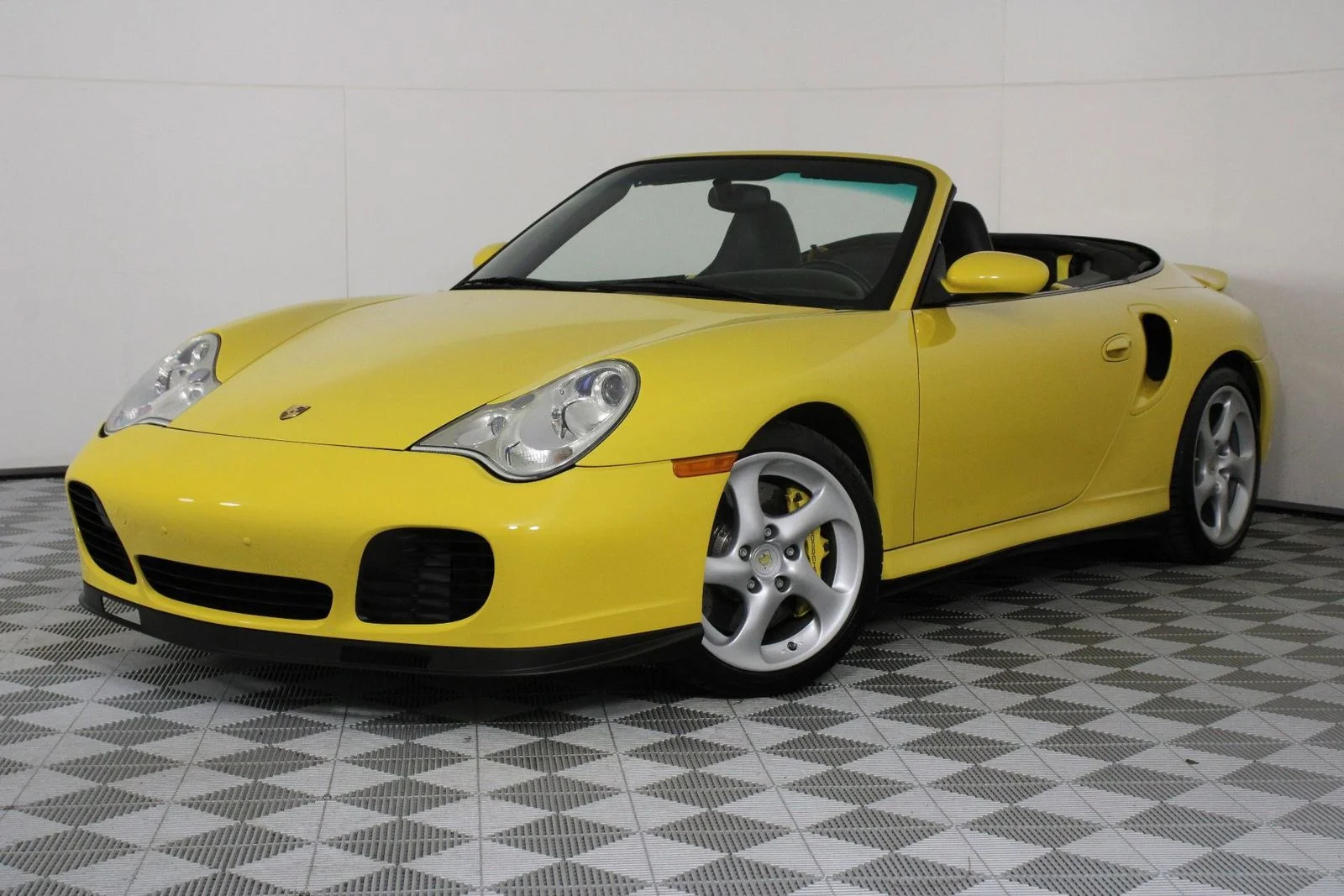2004 Porsche 911 Turbo Cabriolet's photo
