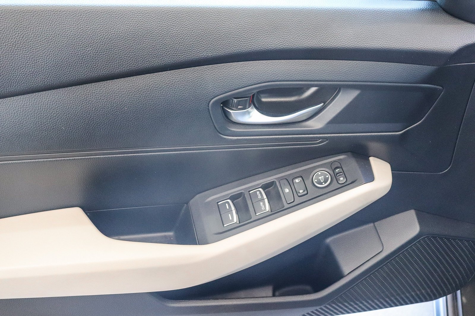 2024 Honda Accord LX - Photo 24