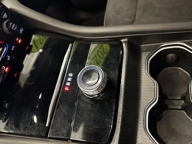 Used 2024 Silver Jeep Altitude image 34