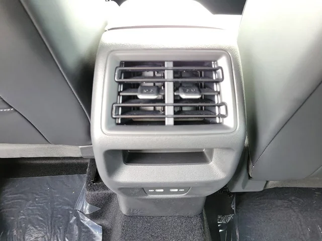2026 Volkswagen Tiguan SE R-LINE BLACK - Photo 16
