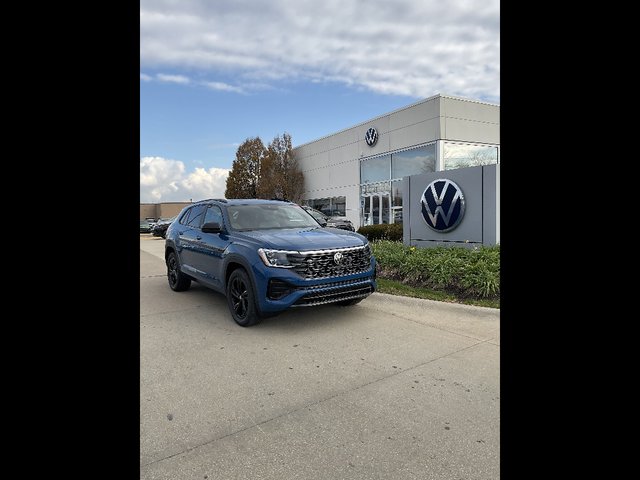 2026 Volkswagen Atlas Cross Sport SEL R-Line Black 4Motion