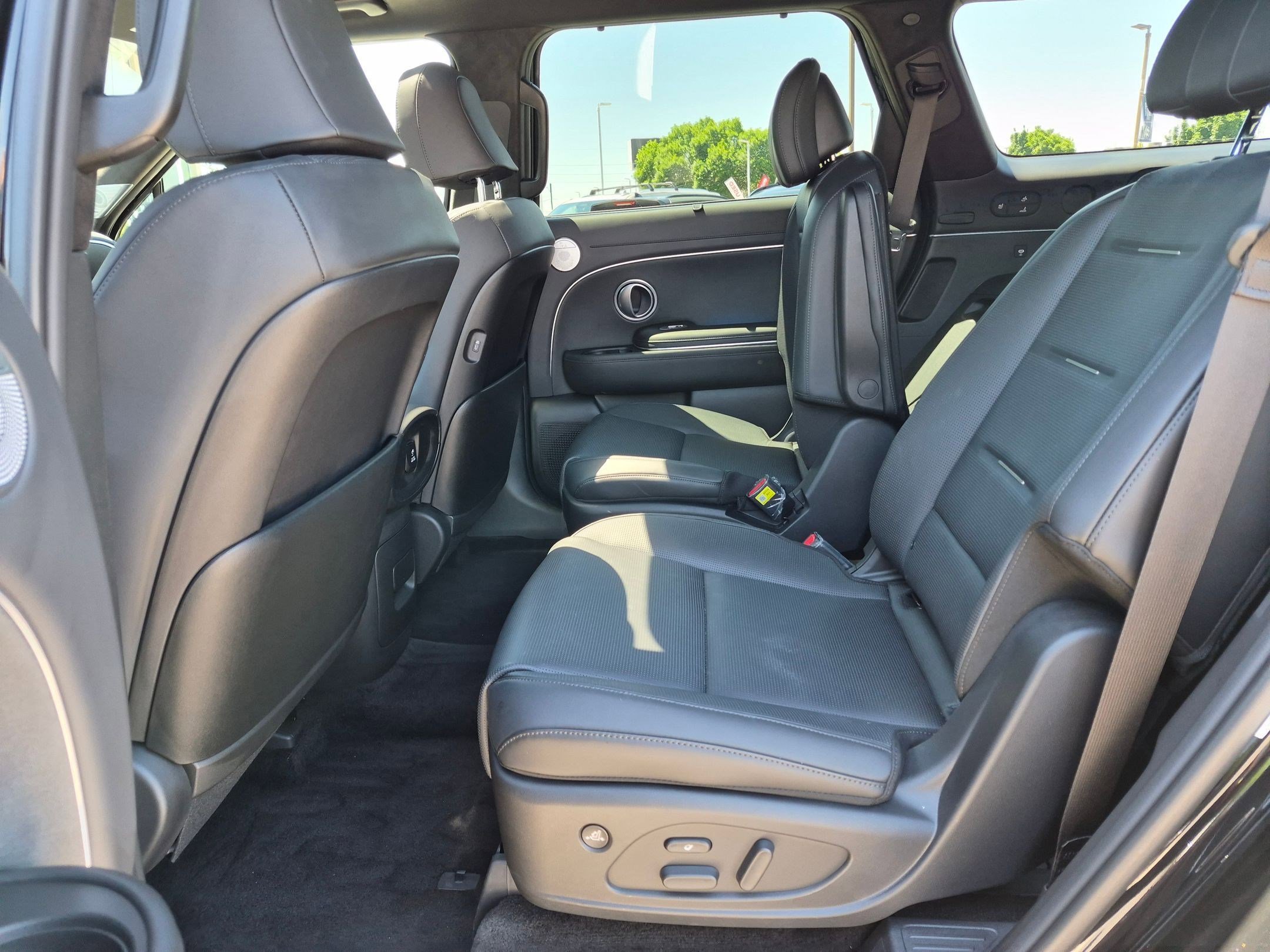 New 2026 Abyss Black Pearl Hyundai Calligraphy image 15